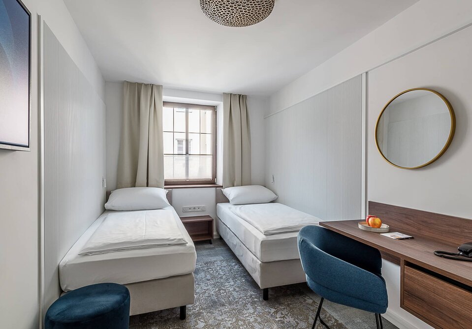 Zimmer mit zwei Einzelbetten